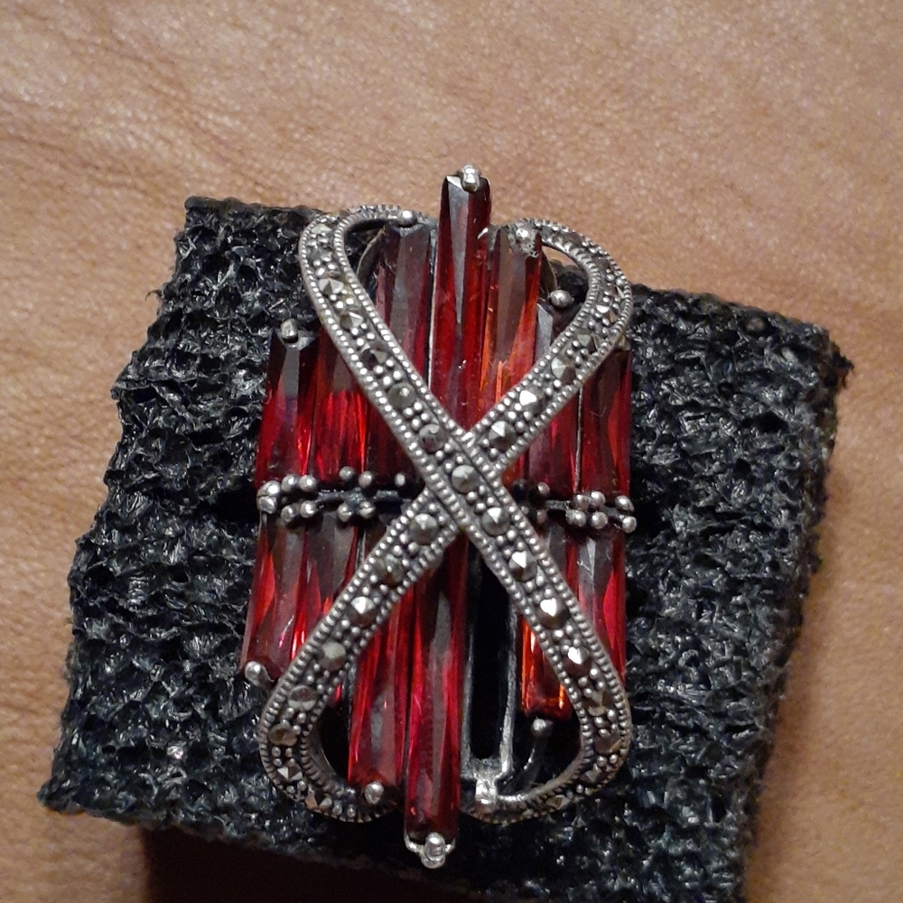 ONE DAY SALE Huge crisscross ring